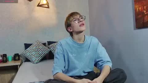 axell_stone online show from June 11, 9:02 pm