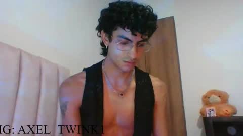 Axel  online show from November 12, 9:52 pm