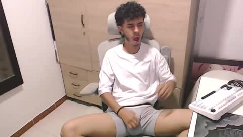 axelldark online show from March 5, 8:05 pm