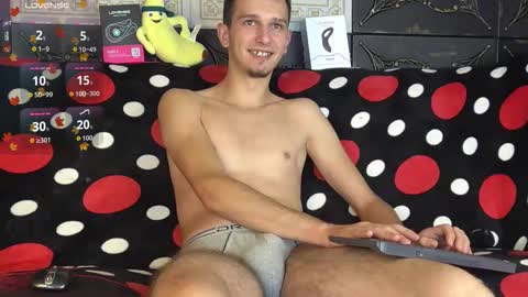 Snapshot of axelmaxximo chatting on October 23, 3:10 am Axxel online show from October 23, 3:10 am