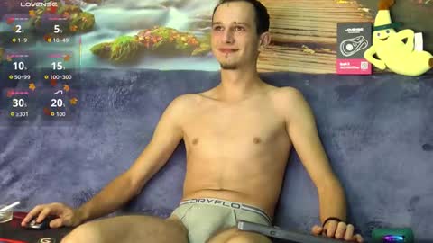 Snapshot of axelmaxximo chatting on October 29, 12:57 am Axxel online show from October 29, 12:57 am