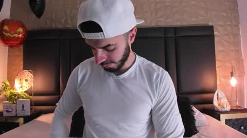 Axel Thompsom online show from October 16, 12:13 pm