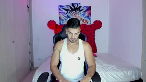 Axel online show from April 30, 11:06 am