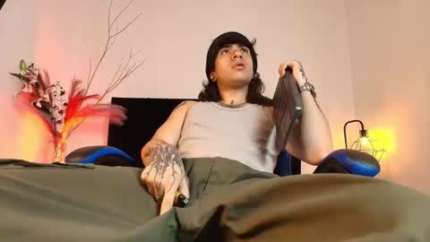 Axel Kush online show from April 23, 4:39 am