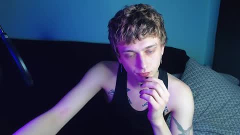 Ian skinny Slawa online show from February 17, 9:41 pm