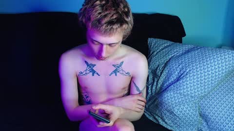 Ian skinny Slawa online show from December 22, 7:31 pm