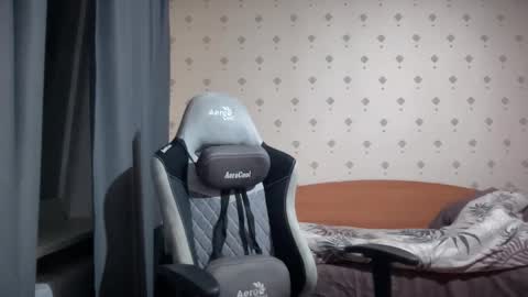Snapshot of azazelmax chatting on October 1, 8:57 pm azazelmax online show from October 1, 8:57 pm
