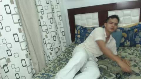 Snapshot of aziel_pantoja chatting on October 5, 1:53 am Aziel Pantoja online show from October 5, 1:53 am