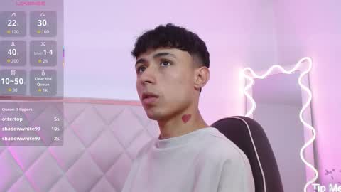 aziel_tay online show from October 8, 4:00 pm