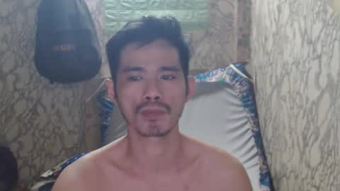 Snapshot of azn_philip chatting on January 11, 9:26 am Philip online show from January 11, 9:26 am