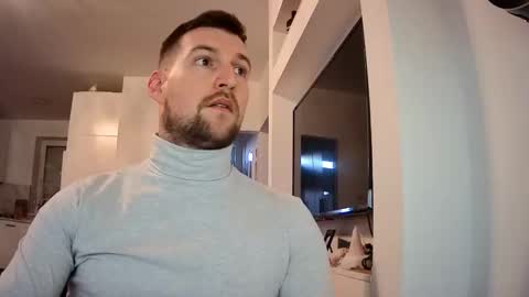 Snapshot of b_marco_ chatting on January 10, 3:16 pm b_marco_ online show from January 10, 3:16 pm