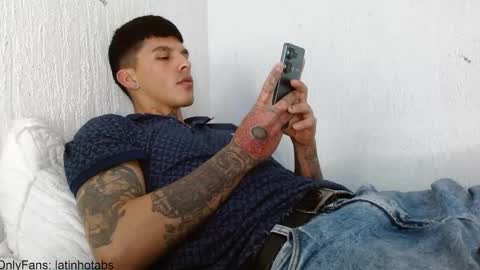 Snapshot of baby_gio chatting on March 5, 4:35 am OF GxoXabs online show from March 5, 4:35 am