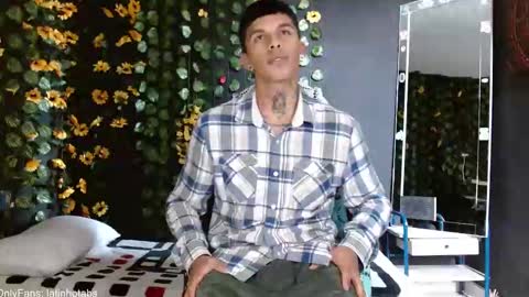 Snapshot of baby_gio chatting on January 24, 7:49 pm OF GxoXabs online show from January 24, 7:49 pm