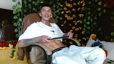 Snapshot of baby_gio chatting on December 2, 1:11 pm OF GxoXabs online show from December 2, 1:11 pm