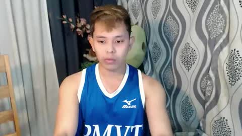 Max online show from February 25, 3:18 am