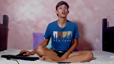 baby_noaht online show from May 20, 11:39 am