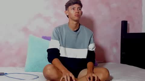 baby_noaht online show from May 2, 11:24 am