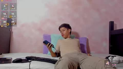 baby_noaht online show from May 14, 11:52 am