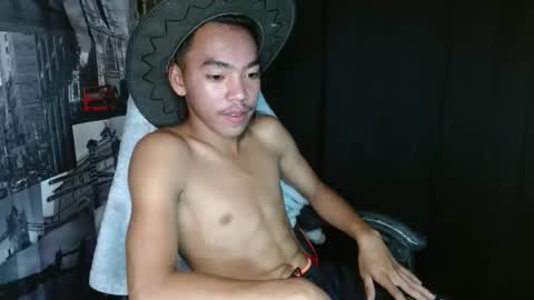 Snapshot of baby_razell chatting on February 21, 4:37 pm baby_razell online show from February 21, 4:37 pm