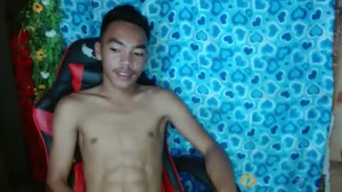 Snapshot of baby_razell chatting on February 27, 1:35 am baby_razell online show from February 27, 1:35 am