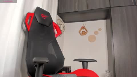 Snapshot of baby_smith chatting on October 8, 3:11 am FOLLOW ME  online show from October 8, 3:11 am