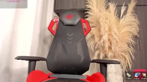 Snapshot of baby_smith chatting on October 22, 5:11 am FOLLOW ME  online show from October 22, 5:11 am