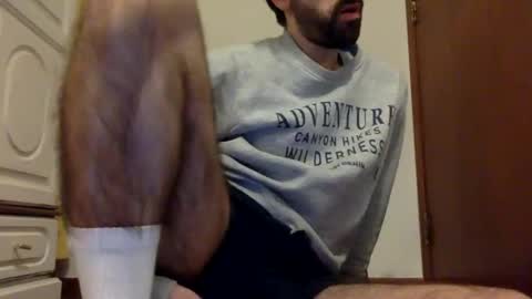 Snapshot of babyhardy chatting on January 1, 10:46 pm Tom A. online show from January 1, 10:46 pm