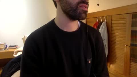 Snapshot of babyhardy chatting on March 2, 7:19 pm Tom A. online show from March 2, 7:19 pm