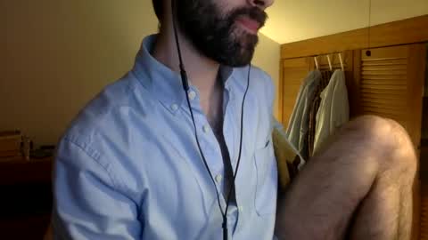 Snapshot of babyhardy chatting on March 10, 11:27 pm Tom A. online show from March 10, 11:27 pm