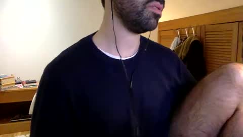 Snapshot of babyhardy chatting on February 3, 7:42 pm Tom A. online show from February 3, 7:42 pm