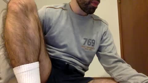 Snapshot of babyhardy chatting on February 15, 11:49 pm Tom A. online show from February 15, 11:49 pm