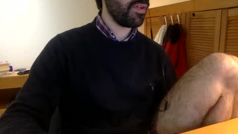 Snapshot of babyhardy chatting on January 5, 12:42 pm Tom A. online show from January 5, 12:42 pm