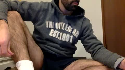 Snapshot of babyhardy chatting on January 28, 11:50 pm Tom A. online show from January 28, 11:50 pm