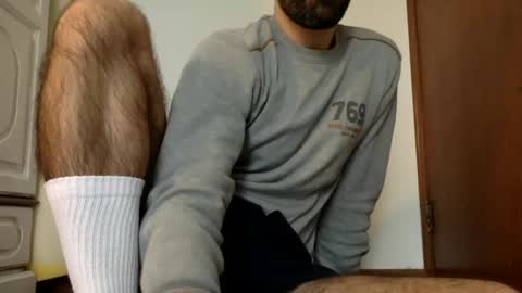 Snapshot of babyhardy chatting on February 15, 12:11 pm Tom A. online show from February 15, 12:11 pm
