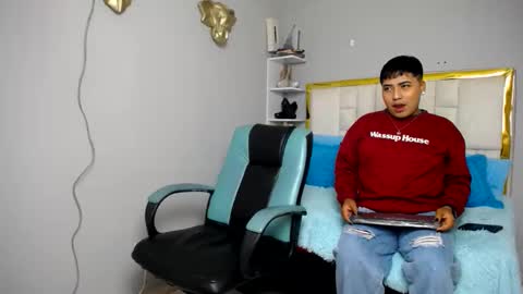 JUAN online show from May 4, 11:34 am