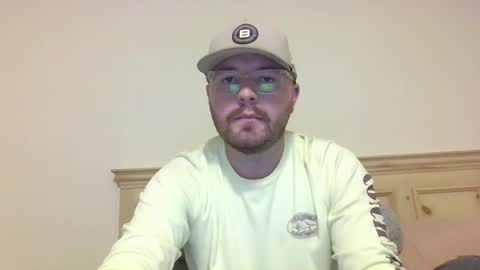 Snapshot of baddydaddy23 chatting on October 8, 1:32 am Jon online show from October 8, 1:32 am