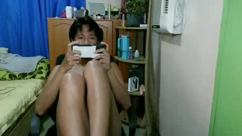 baggage00 online show from June 24, 8:33 pm