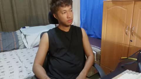 baggage00 online show from April 30, 9:49 am