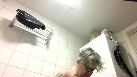 baggelina75 online show from April 17, 3:42 am