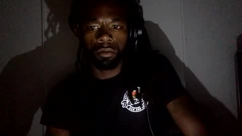 Snapshot of baggraww33 chatting on September 15, 12:57 am fans favorite bbc online show from September 15, 12:57 am