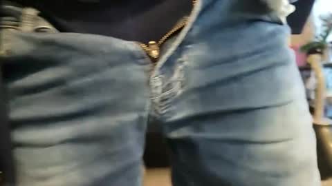 Snapshot of bald_bone chatting on October 8, 4:33 pm bald_bone online show from October 8, 4:33 pm