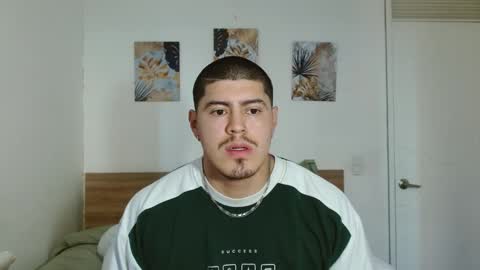Snapshot of baltazardupont chatting on December 11, 12:38 pm Andres - online show from December 11, 12:38 pm