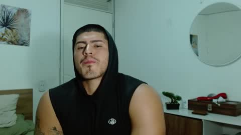 Snapshot of baltazardupont chatting on February 20, 2:40 am Andres - online show from February 20, 2:40 am