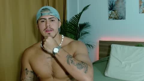 Snapshot of baltazardupont chatting on March 3, 2:33 am Andres - online show from March 3, 2:33 am