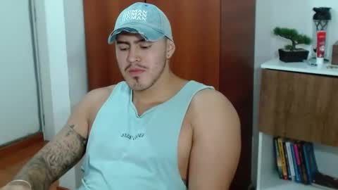Snapshot of baltazardupont chatting on February 27, 1:28 pm Andres - online show from February 27, 1:28 pm