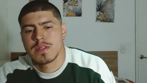 Snapshot of baltazardupont chatting on January 31, 1:02 pm Andres - online show from January 31, 1:02 pm
