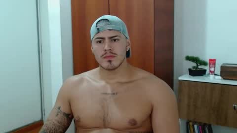 Snapshot of baltazardupont chatting on February 24, 1:10 pm Andres - online show from February 24, 1:10 pm