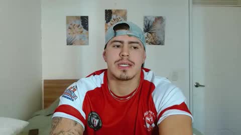 Snapshot of baltazardupont chatting on December 2, 1:00 pm Andres - online show from December 2, 1:00 pm