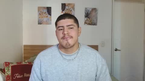 Snapshot of baltazardupont chatting on December 4, 12:58 pm Andres - online show from December 4, 12:58 pm