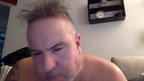 Snapshot of banana5289 chatting on February 7, 8:10 pm banana5289 online show from February 7, 8:10 pm